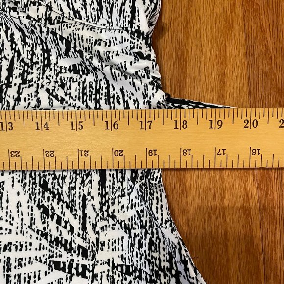 Reel Legends Keep it Cool Faux wrap dress with Pockets Size Large Black White - Picture 7 of 11